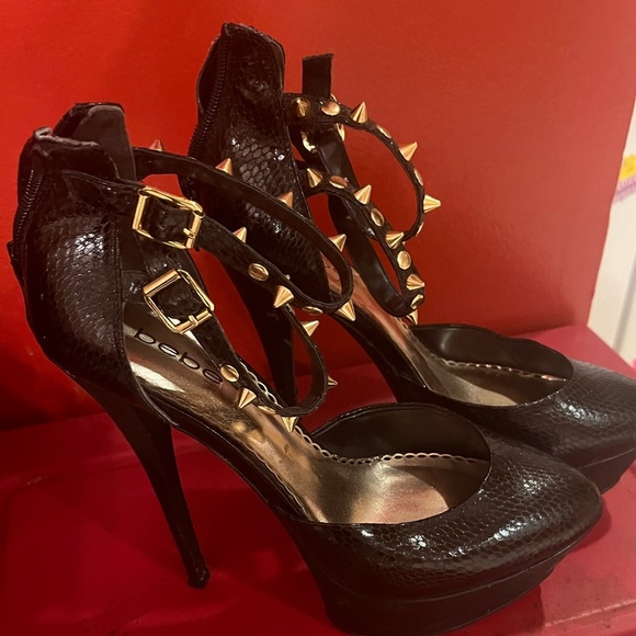 Bebe 6inch heels - Picture 1 of 3